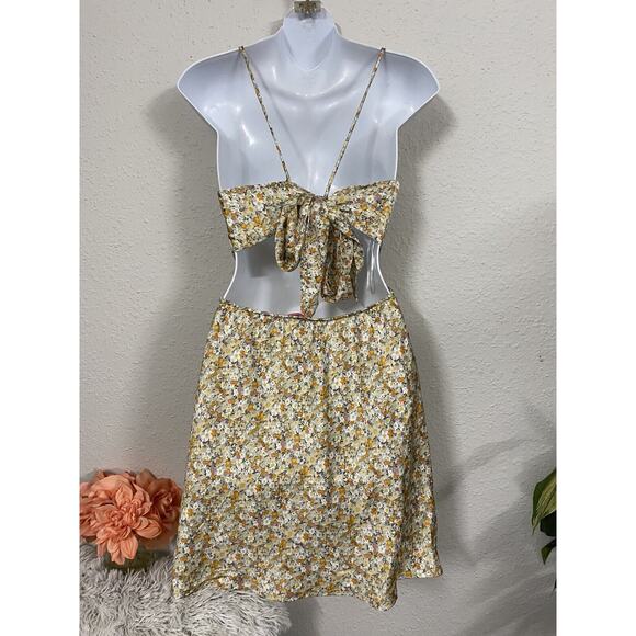 Misty Rose Women Floral Open Back Mini Dress Size Medium Silky Made in USA - Picture 8 of 9